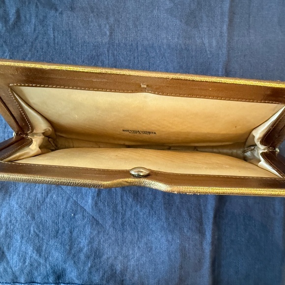 Authentic Vintage Bottega Veneta Intrecciato Clutch – Metallic Gold – GUC - Picture 5 of 11